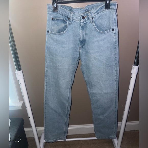 Wrangler Classic Denim Jeans in Light Blue - Picture 4 of 4